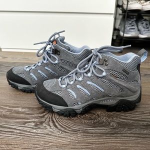 Merrell Hiking boots, never worn